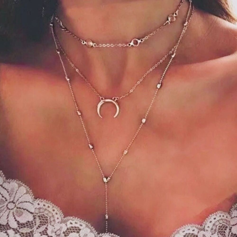HOST PICK🌙LOVE YOU TO THE MOON AND BACK🌙LAYERED NECKLACE-CHOKER